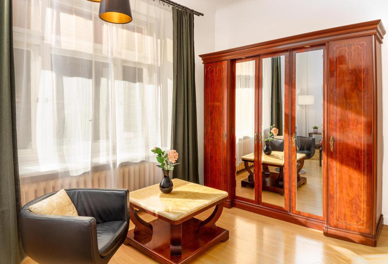 Central Perk Apartments Riga Dış mekan fotoğraf